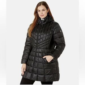 Bernardo Women's hooded packable puffer coat
